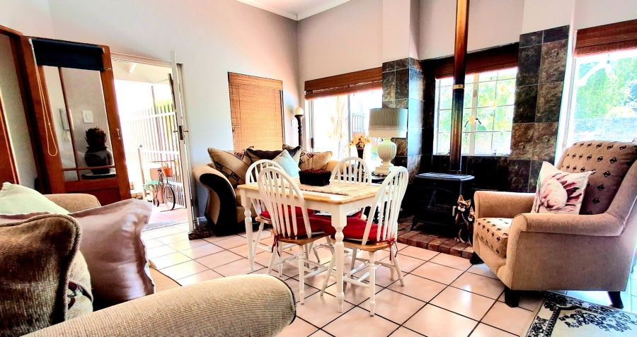 7 Bedroom Property for Sale in Heather Park Western Cape